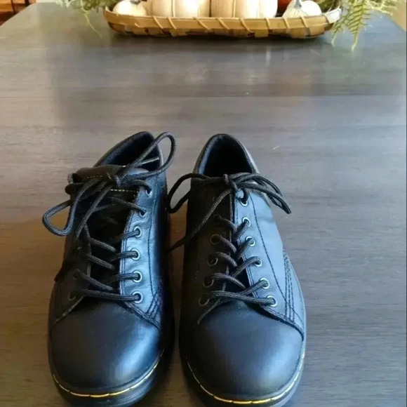 Dr. Martens Slip Restaurant Shoes NWOT - Picture 1 of 7